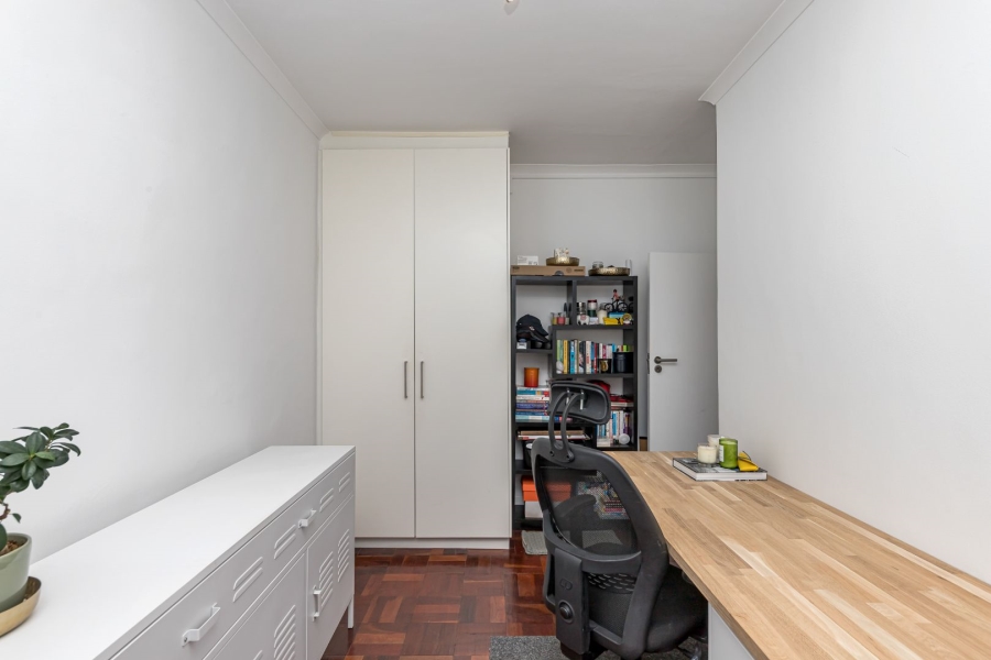 2 Bedroom Property for Sale in Sea Point Western Cape
